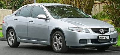 800px-2003-2005_Honda_Accord_Euro_sedan_(2011-07-17).jpg