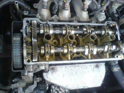 Откручиваем крышку ГБЦ.JPG